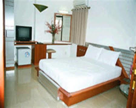 New Star Khách sạn 2*